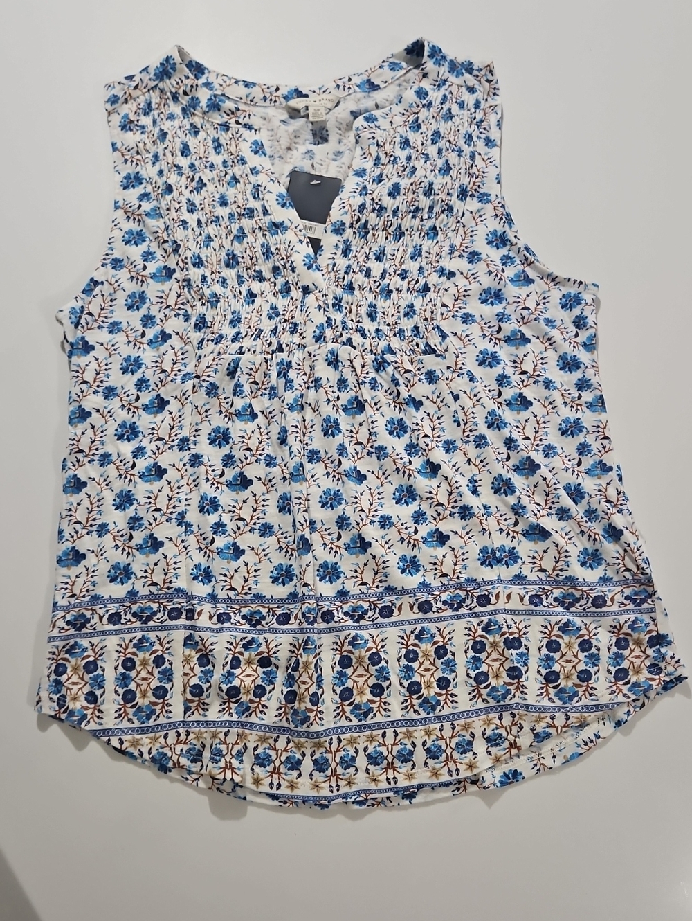 Lucky Brand Blue and White Floral Smocked Sleeveless V-Neck Shirt NWT's Sz S